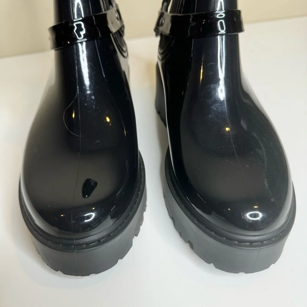 Zodiac Carter Chelsea Boot black size 6 NWOT